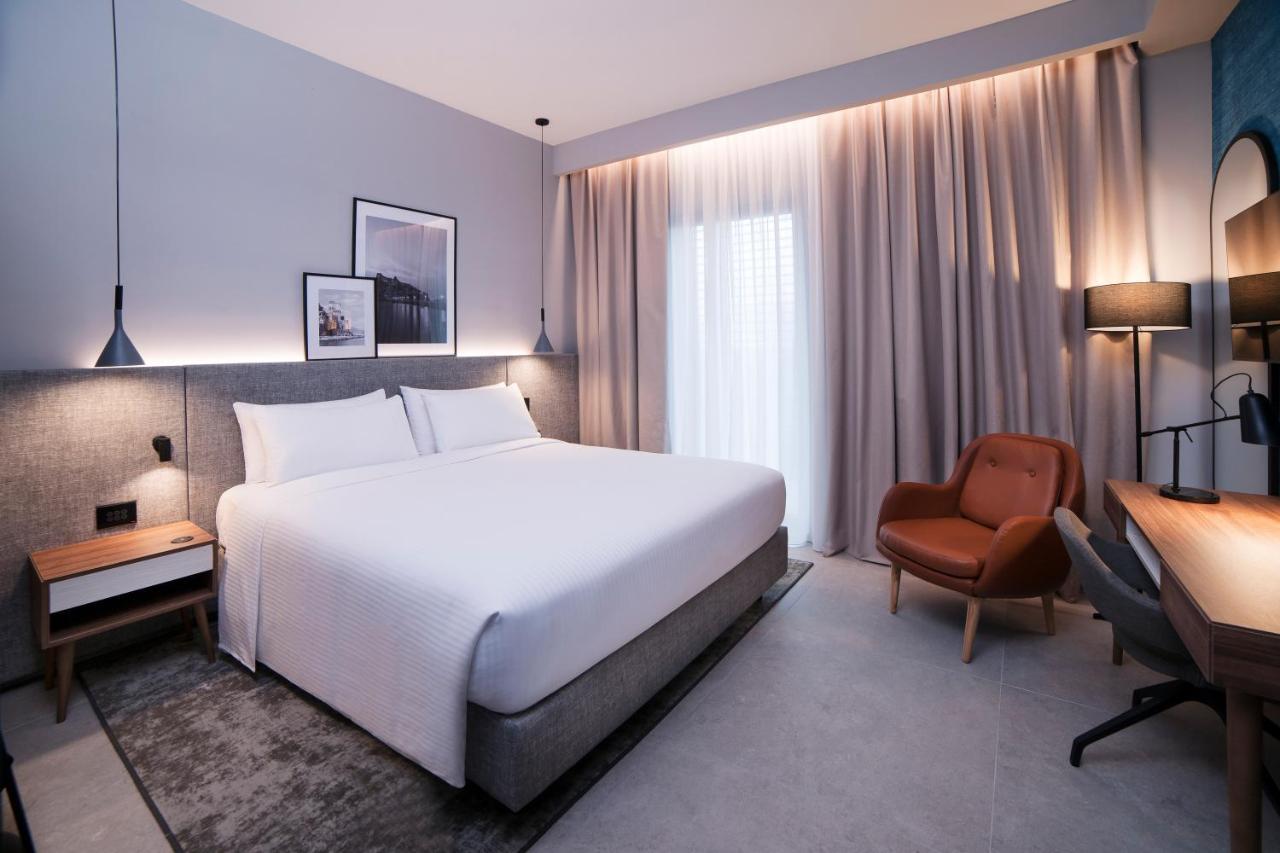 Radisson Hotel Nola Naples Экстерьер фото